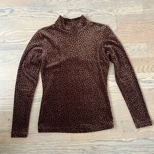 Vintage leopard print mock neck